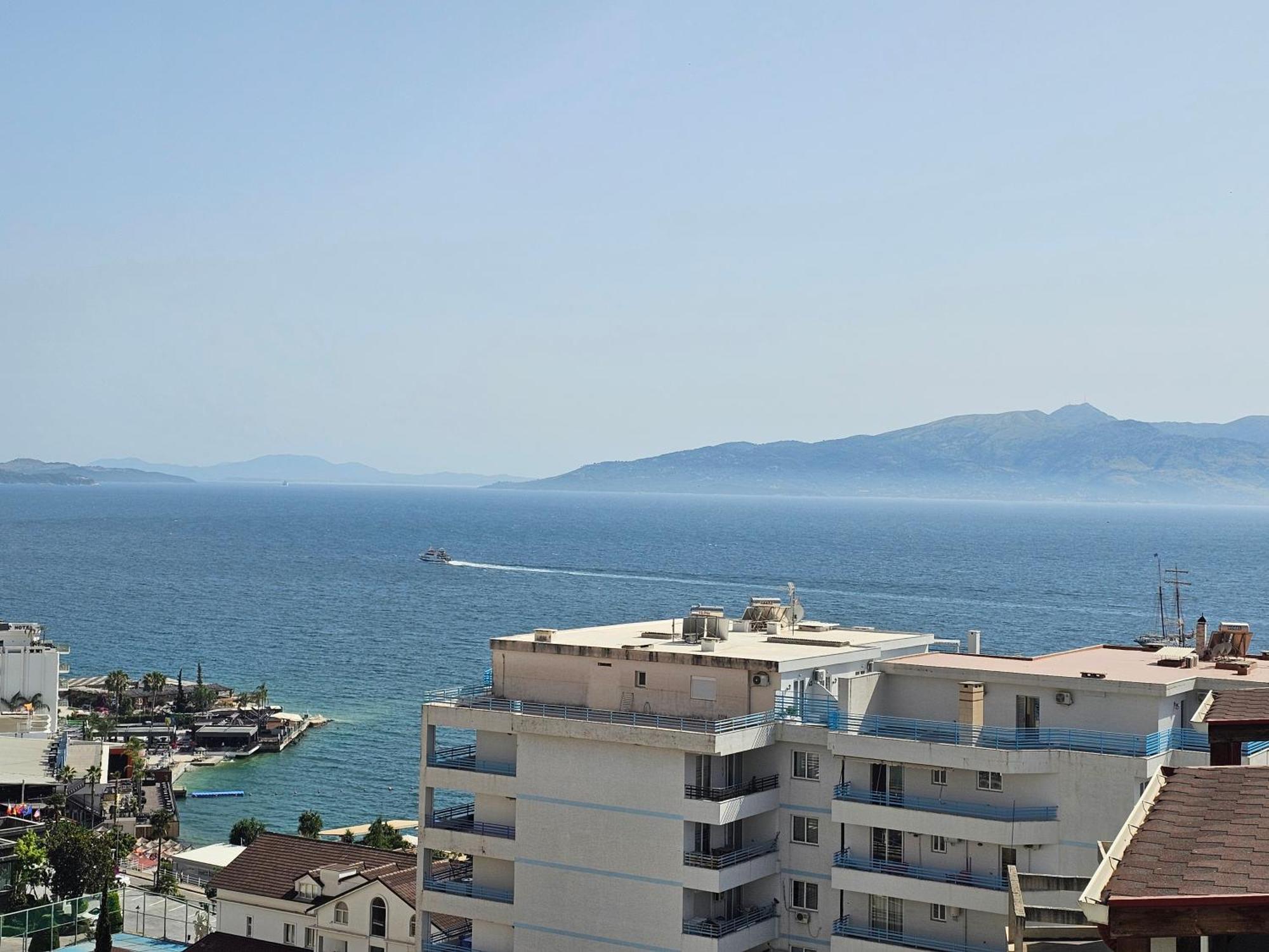 Panoramic Sea View Apartment Sarande Bagian luar foto